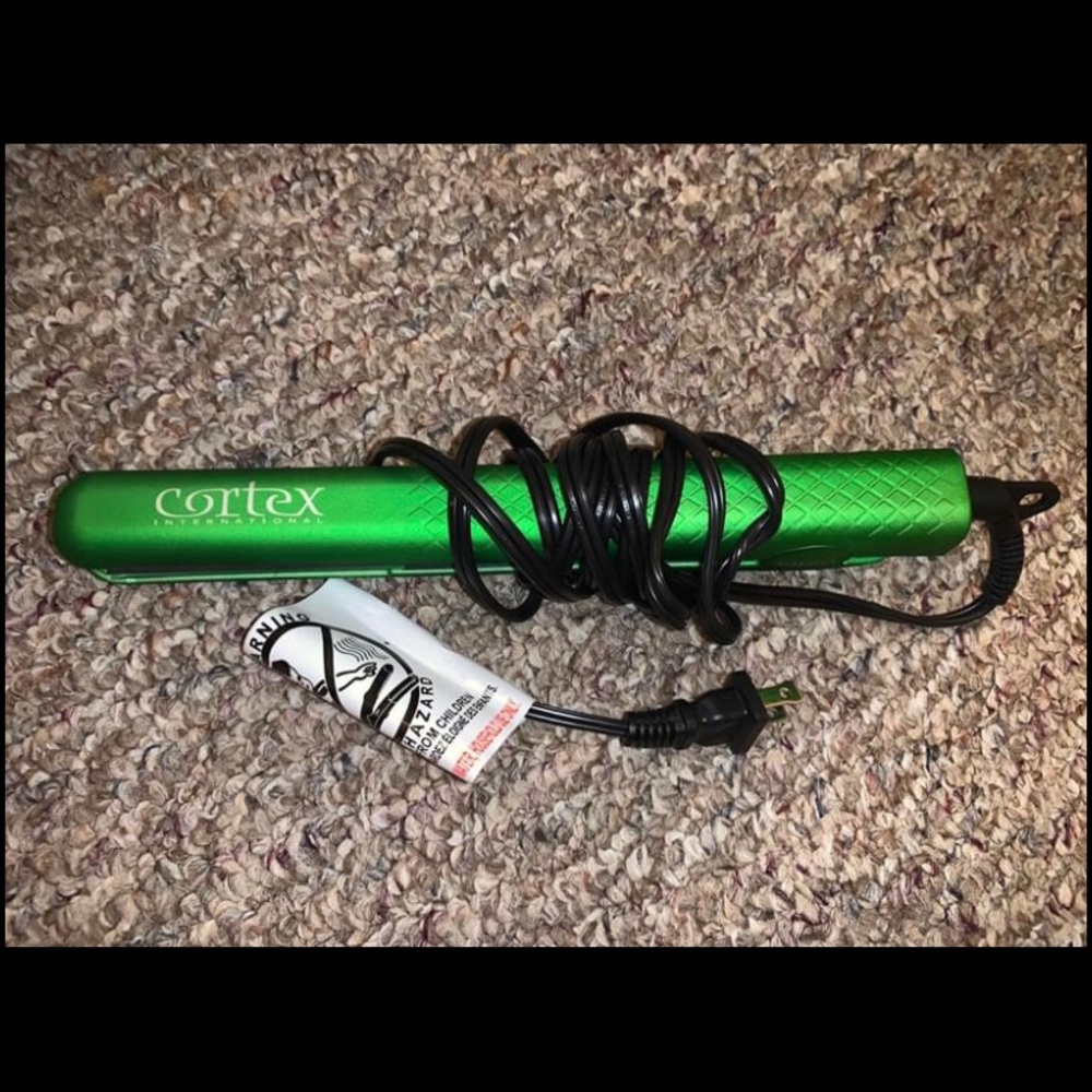Cortex Flat Iron - Brand New!